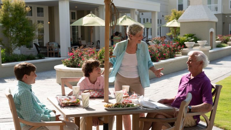 What You Need To Know About Senior Living Community