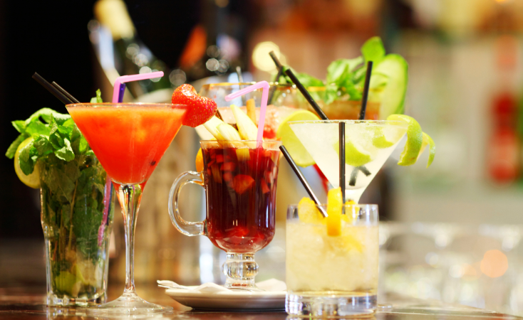 7 Quick and Budget Friendly Drinks For a House Party